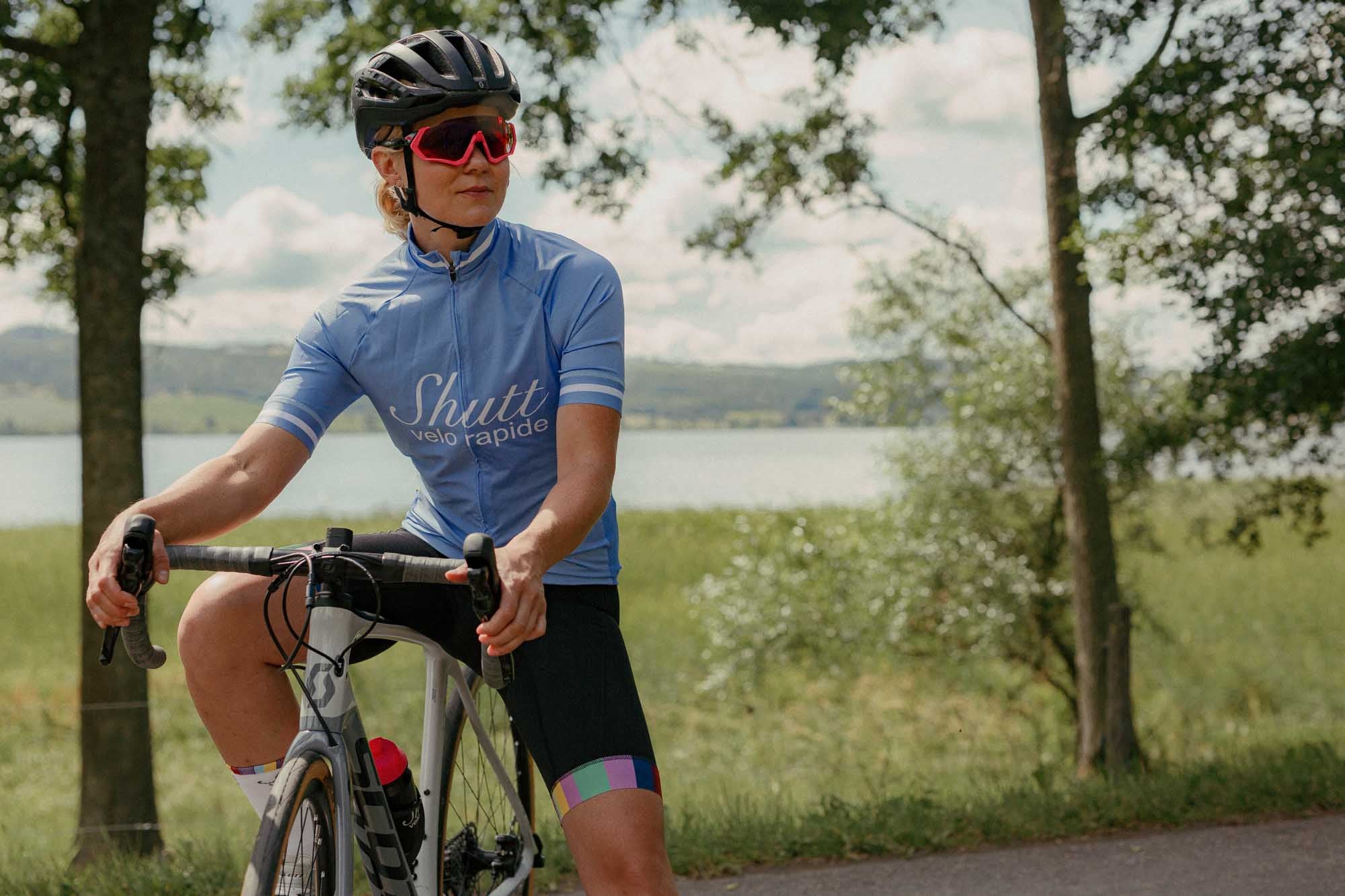 <i><b>WOMEN'S LS JERSEYS</b></i>